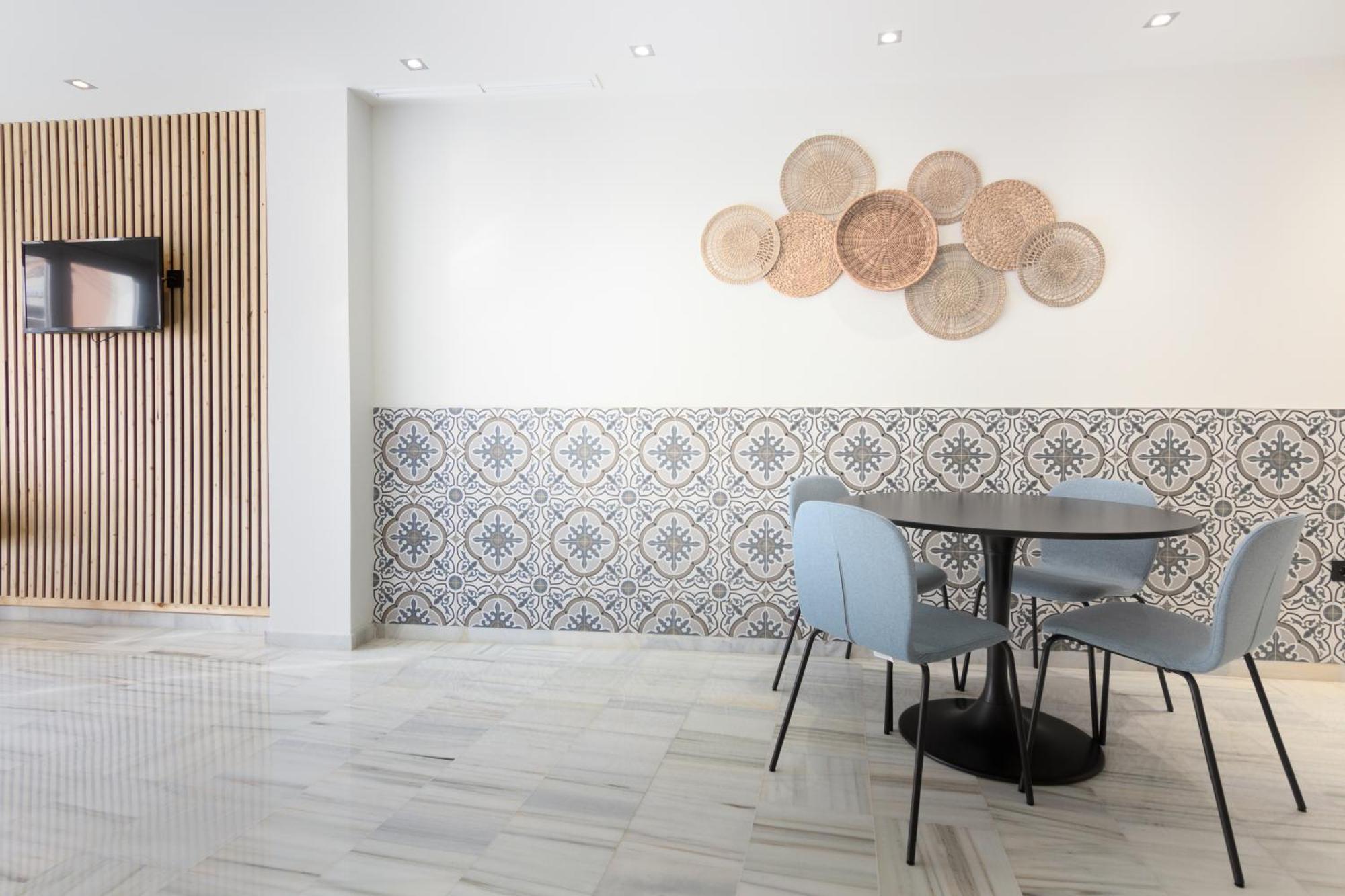 Hotel La Milagrosa Аликанте Екстериор снимка