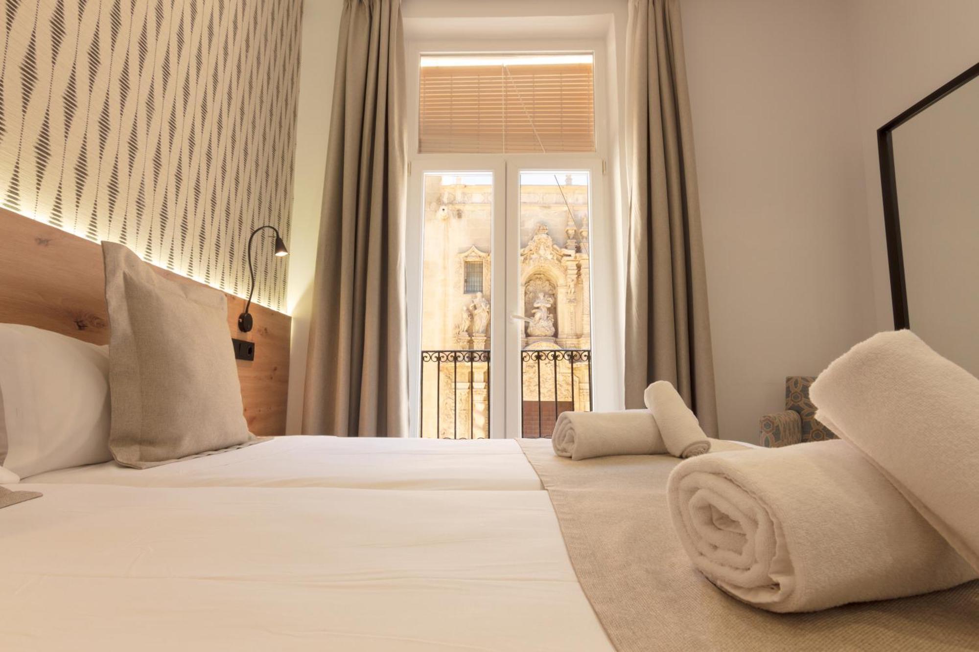 Hotel La Milagrosa Аликанте Екстериор снимка